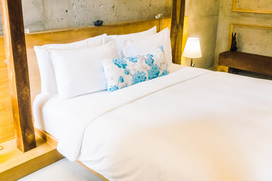 Are There 100% Pure Silk Duvet Sets Available in Toronto?