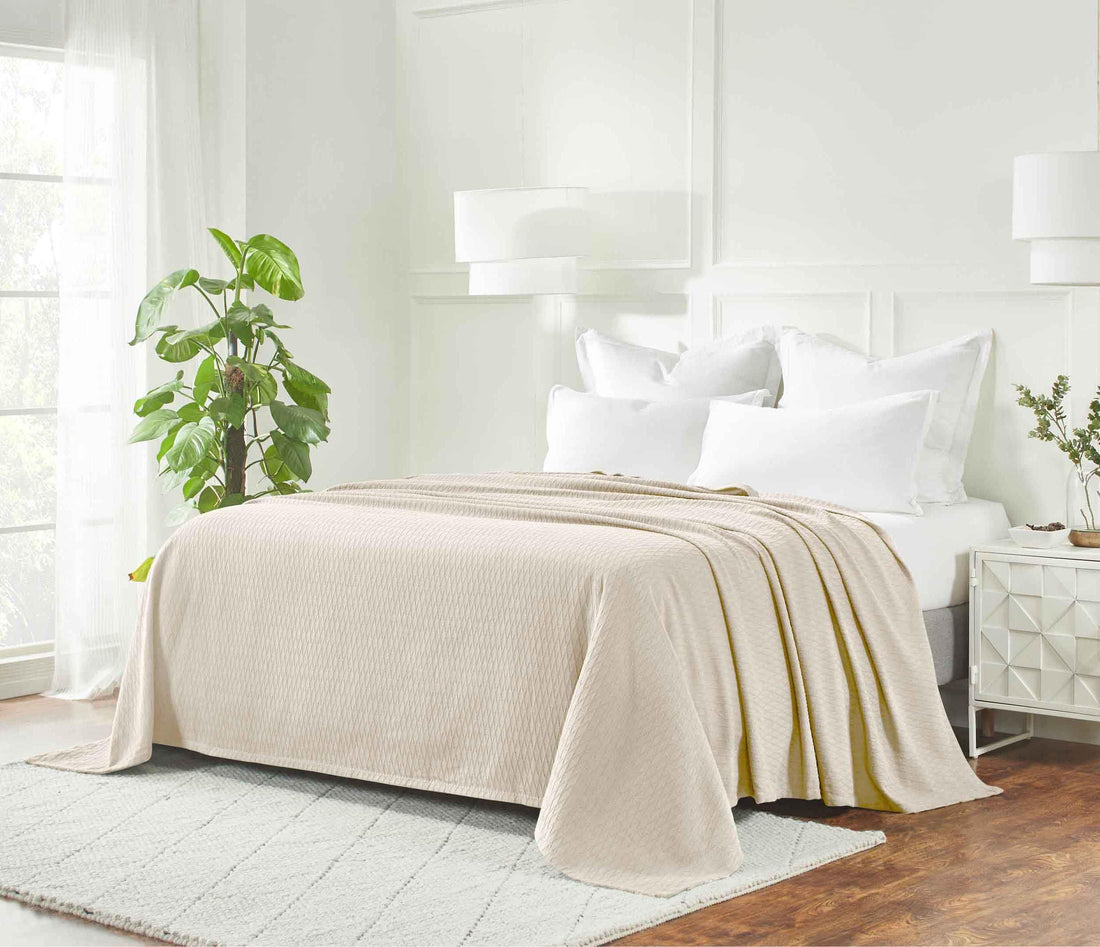 Why an Organic Cotton Blanket Canada Is the Safest Choice for Your Family