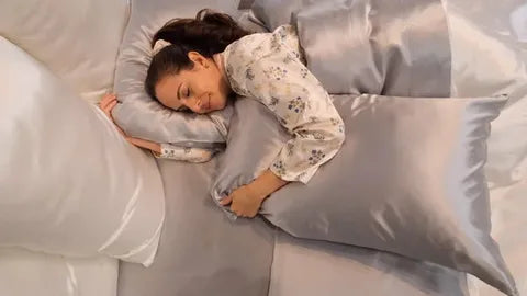 The Science Behind Mulberry Silk and Better Sleep